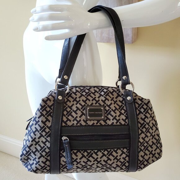 Tommy Hilfiger Handbags - 🔺SOLD 🔺